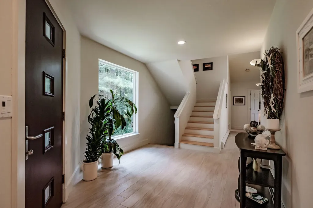 2 Pinehurst Lane Falmouth ME 04105