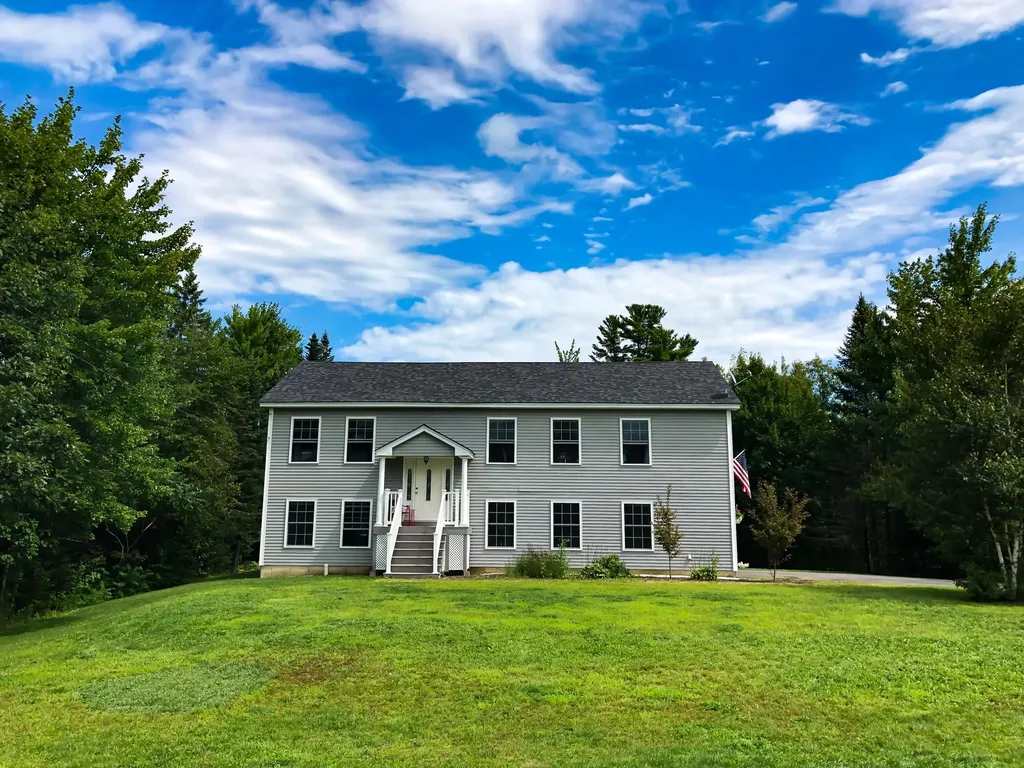 30 Rae Way Hampden ME 04444