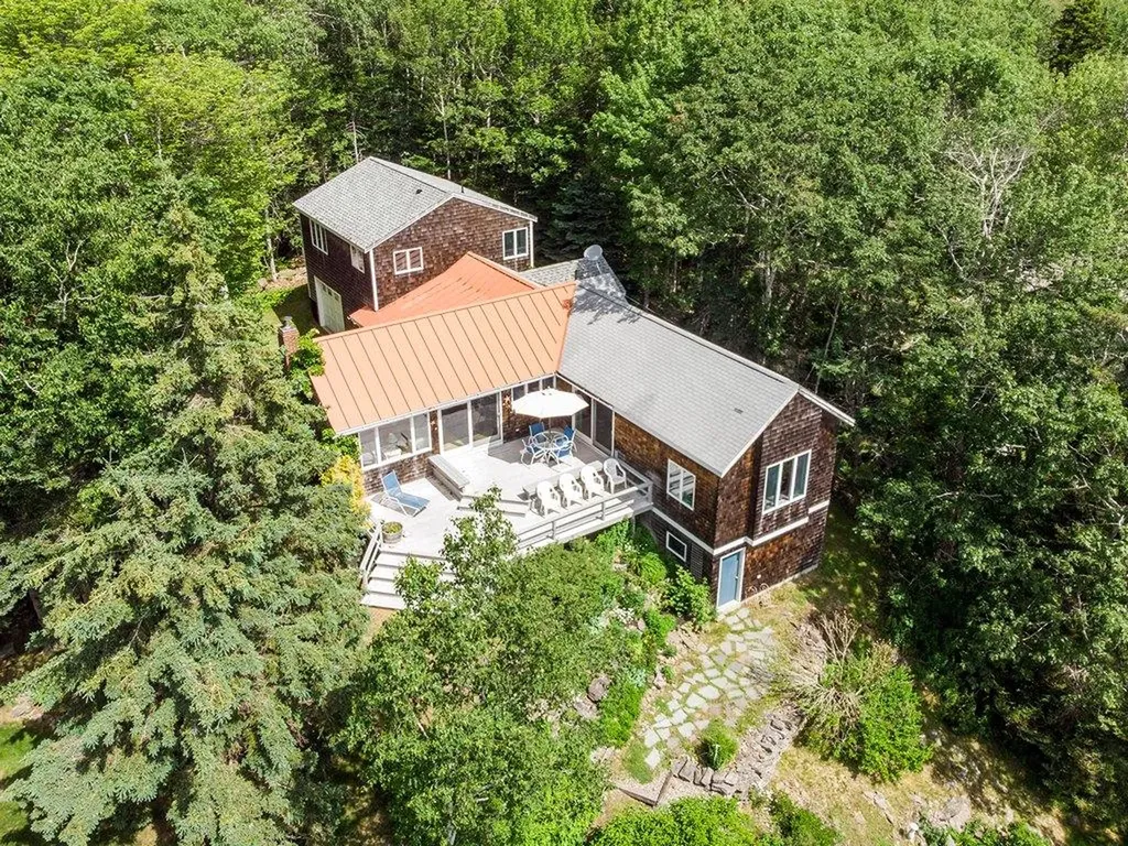 4 Merton Way Boothbay ME 04544