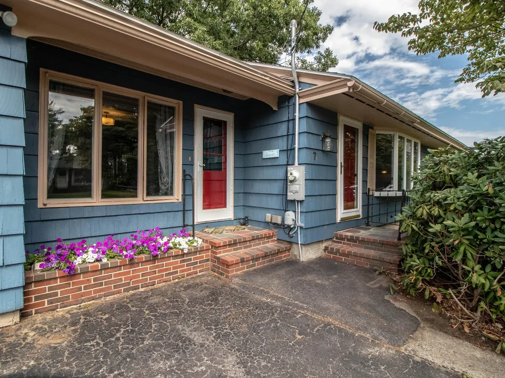 7 Southgate Avenue Biddeford ME 04005