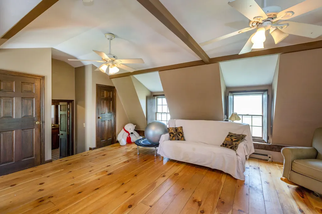 549 Main Street Monmouth ME 04259