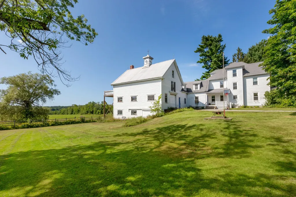 549 Main Street Monmouth ME 04259