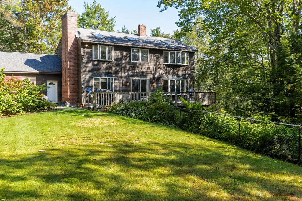 91 Peterson Lane Brunswick ME 04011