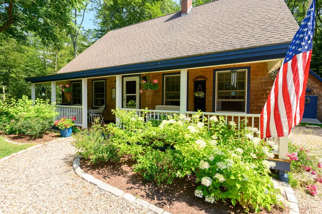 176 Summer Street Kennebunk ME 04043