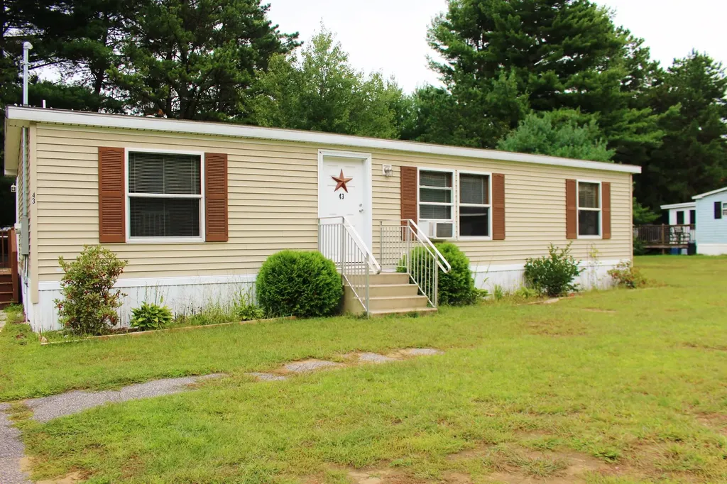 43 Valley Road Wells ME 04090