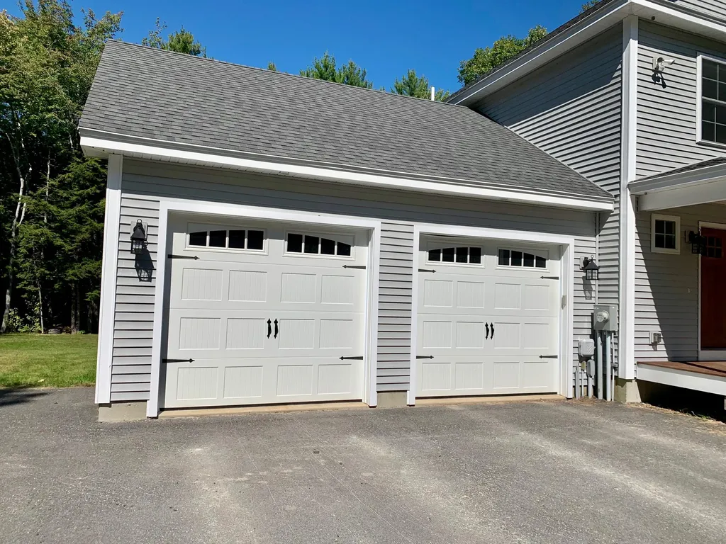 13 Strawberry Patch Lane Freeport ME 04032