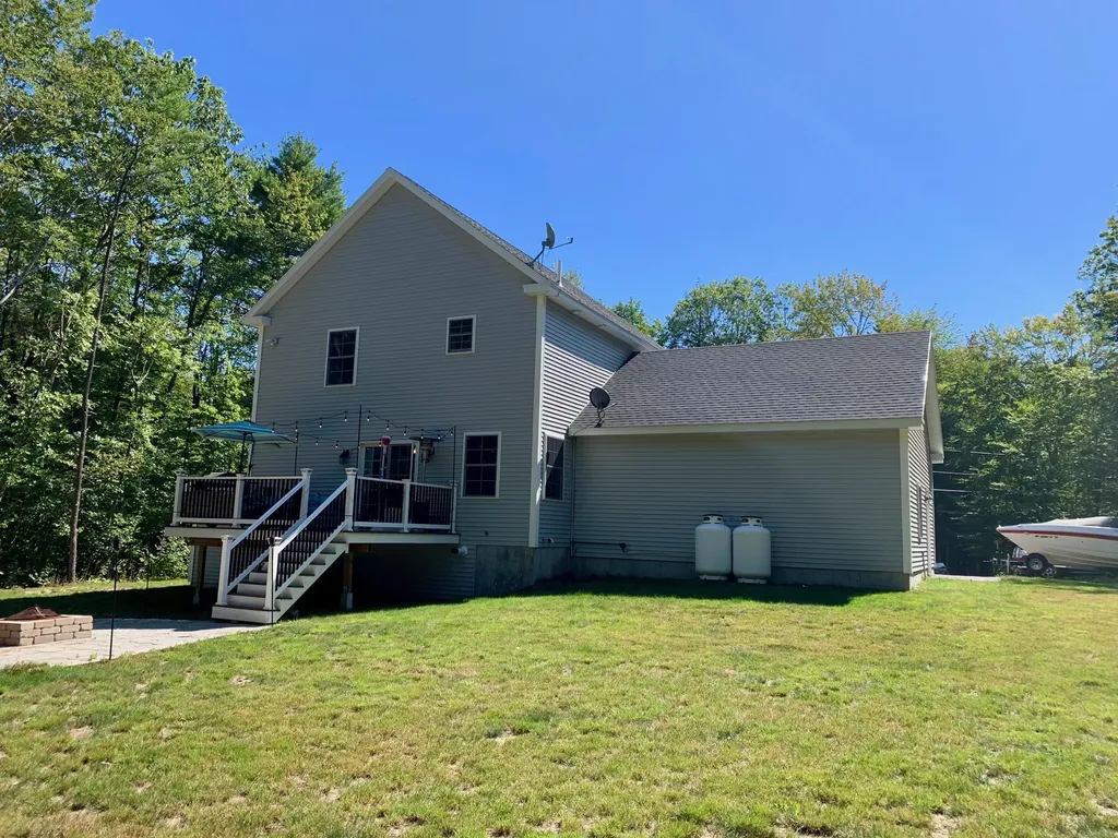 13 Strawberry Patch Lane Freeport ME 04032