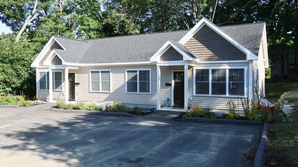 15 Murray Street Augusta ME 04330