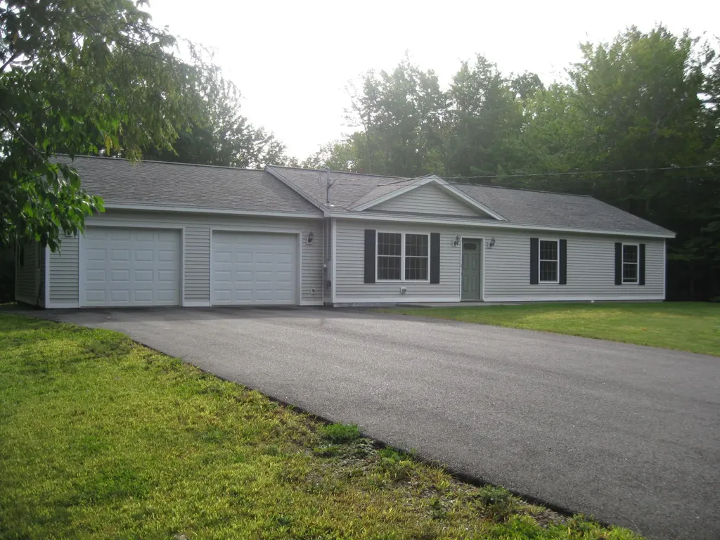 173 Philbrick Road Sidney ME 04330