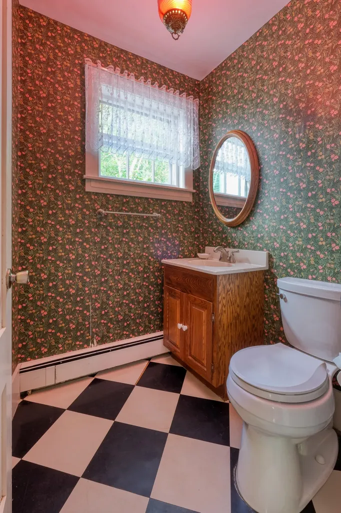 71 Glidden Street Newcastle ME 04553