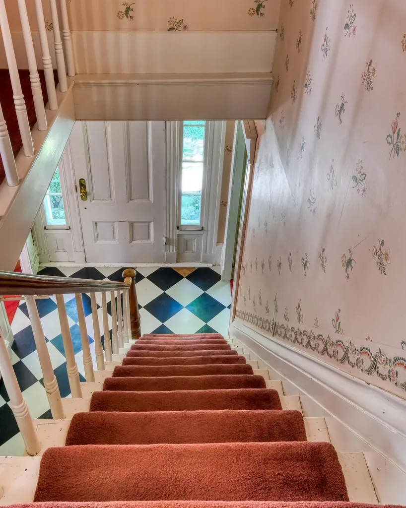 71 Glidden Street Newcastle ME 04553