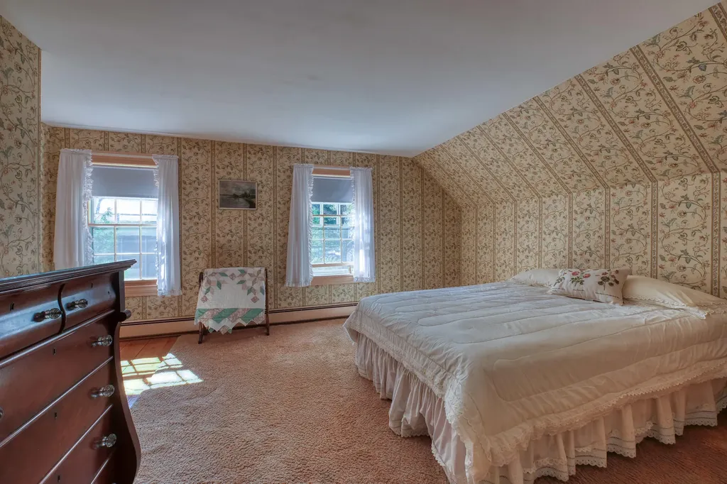71 Glidden Street Newcastle ME 04553