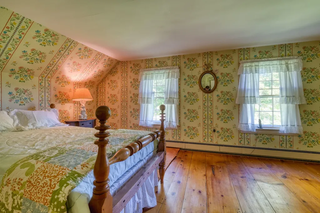 71 Glidden Street Newcastle ME 04553