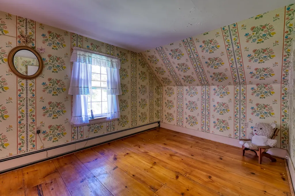 71 Glidden Street Newcastle ME 04553