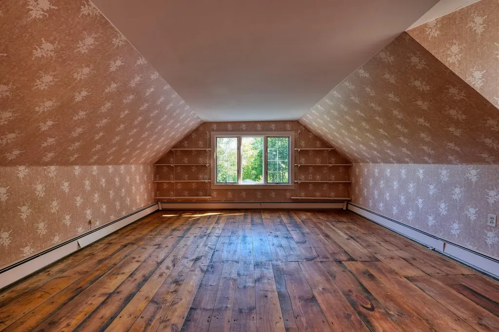 71 Glidden Street Newcastle ME 04553