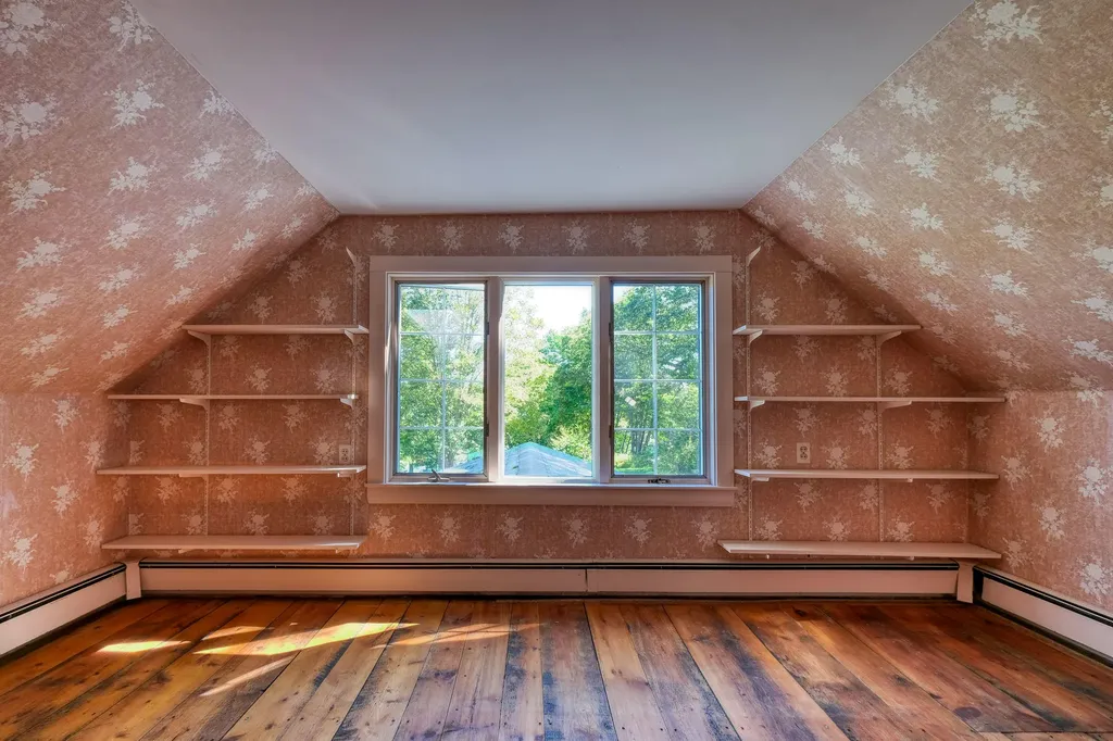 71 Glidden Street Newcastle ME 04553