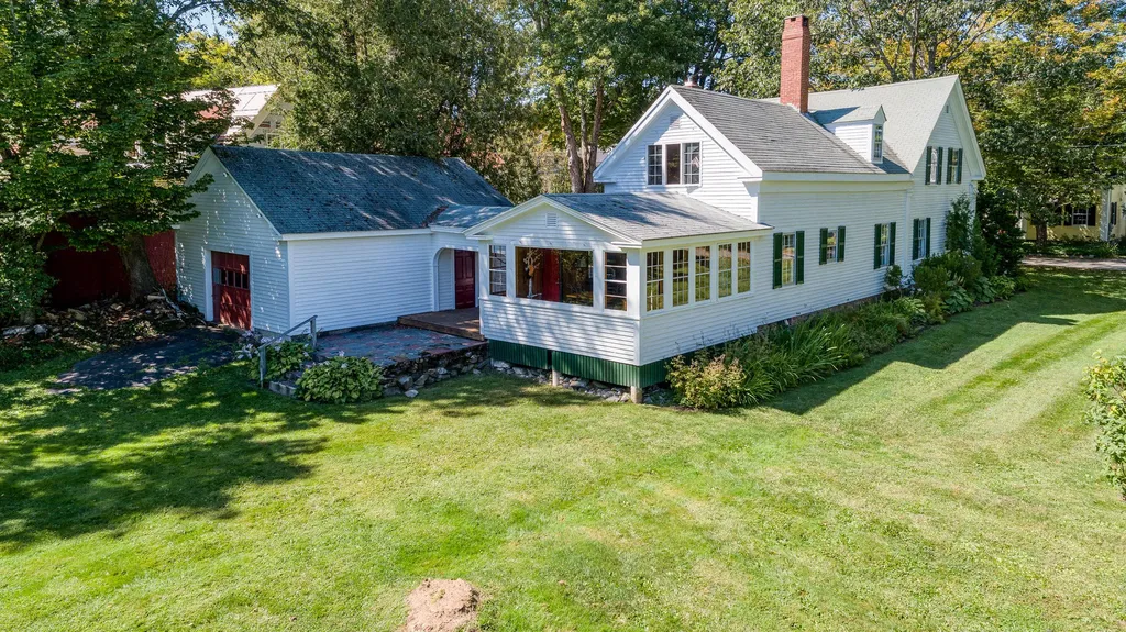71 Glidden Street Newcastle ME 04553