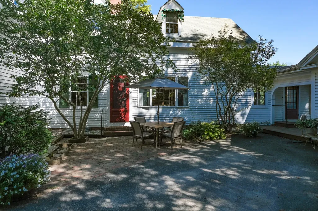 71 Glidden Street Newcastle ME 04553