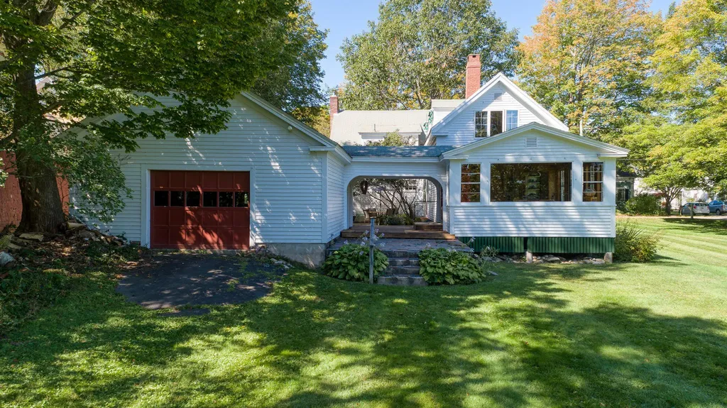 71 Glidden Street Newcastle ME 04553