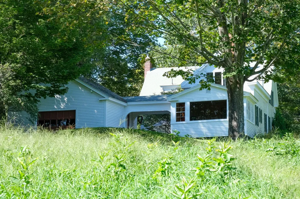 71 Glidden Street Newcastle ME 04553