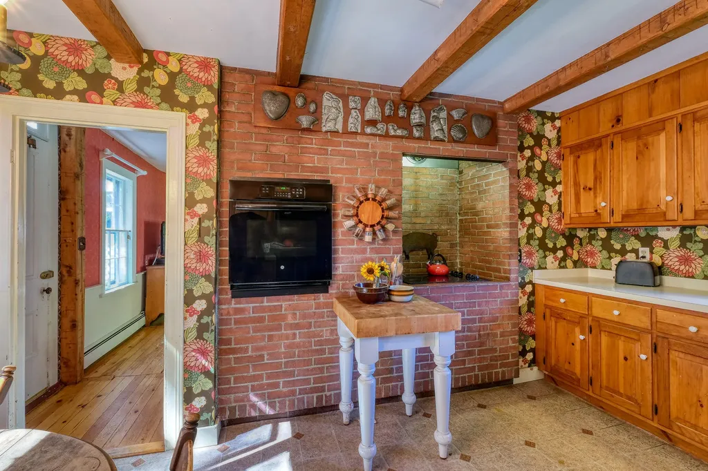 71 Glidden Street Newcastle ME 04553