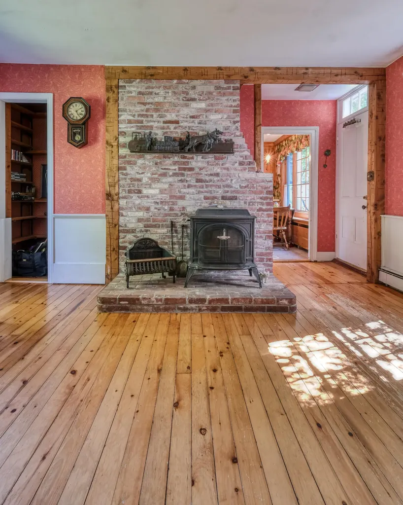 71 Glidden Street Newcastle ME 04553