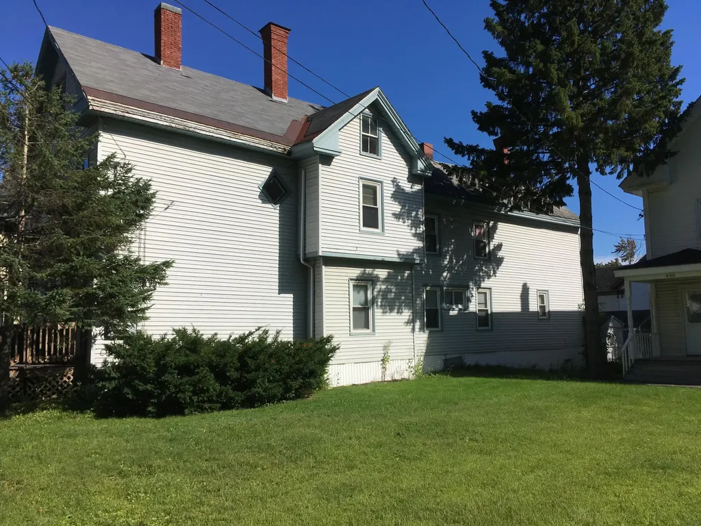 442 Hammond Street Bangor ME 04401