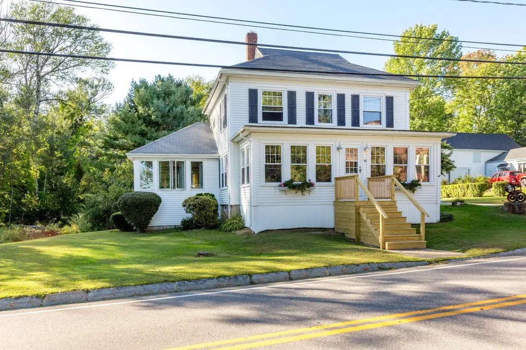 62 Federal Street Wiscasset ME 04578