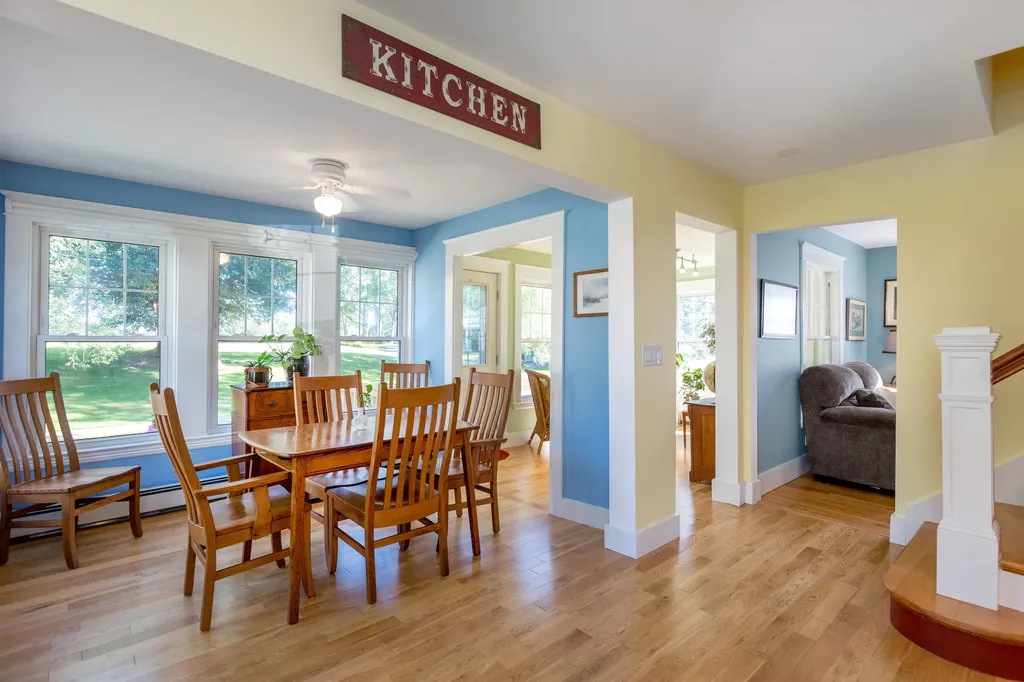 62 Federal Street Wiscasset ME 04578