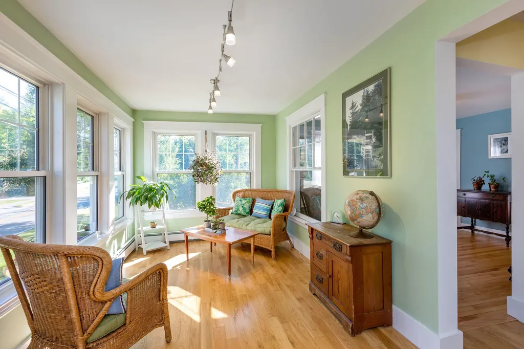 62 Federal Street Wiscasset ME 04578