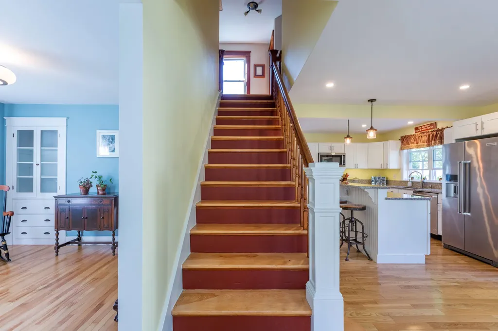 62 Federal Street Wiscasset ME 04578