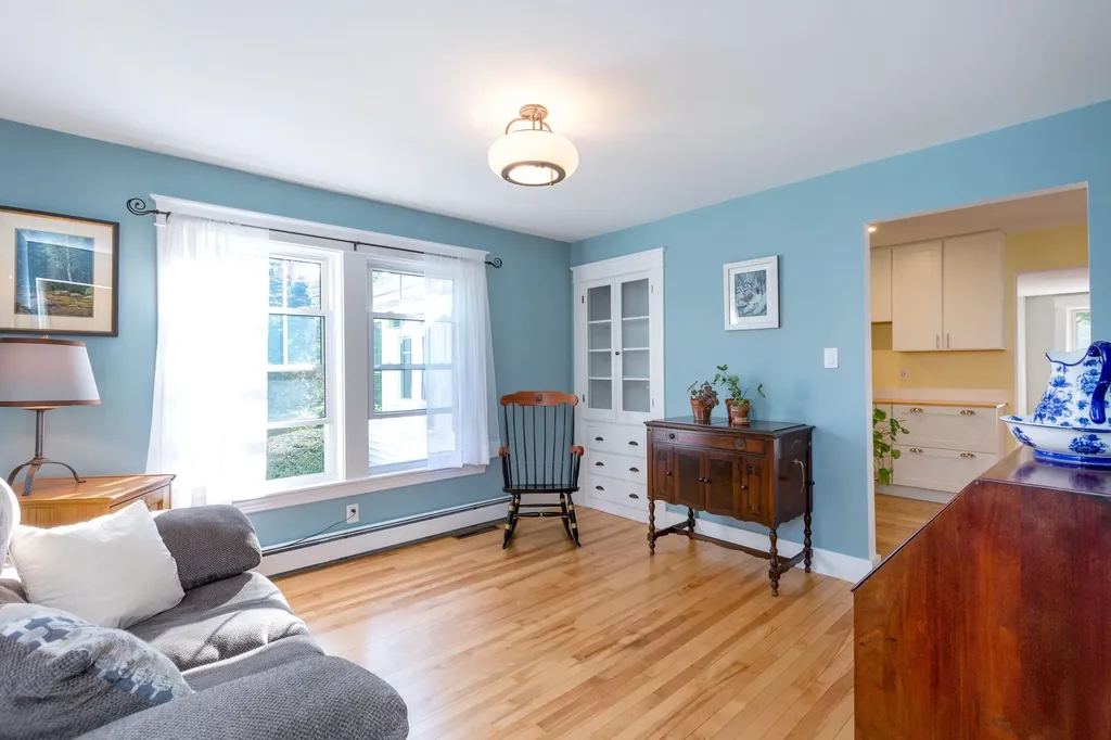 62 Federal Street Wiscasset ME 04578