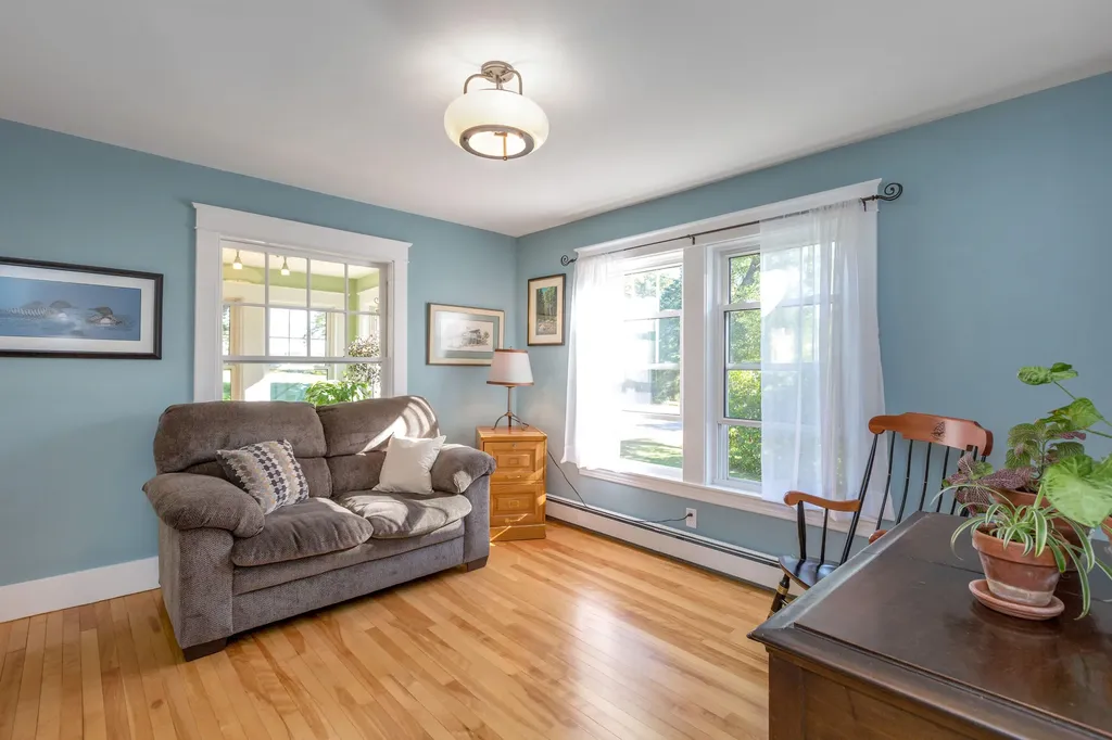 62 Federal Street Wiscasset ME 04578