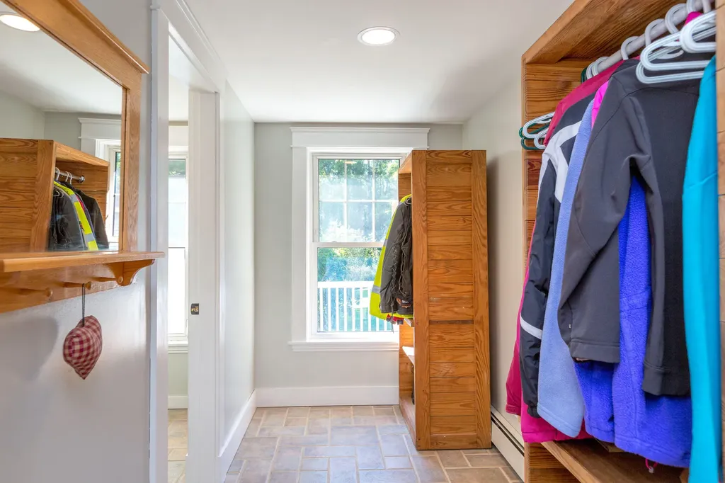 62 Federal Street Wiscasset ME 04578