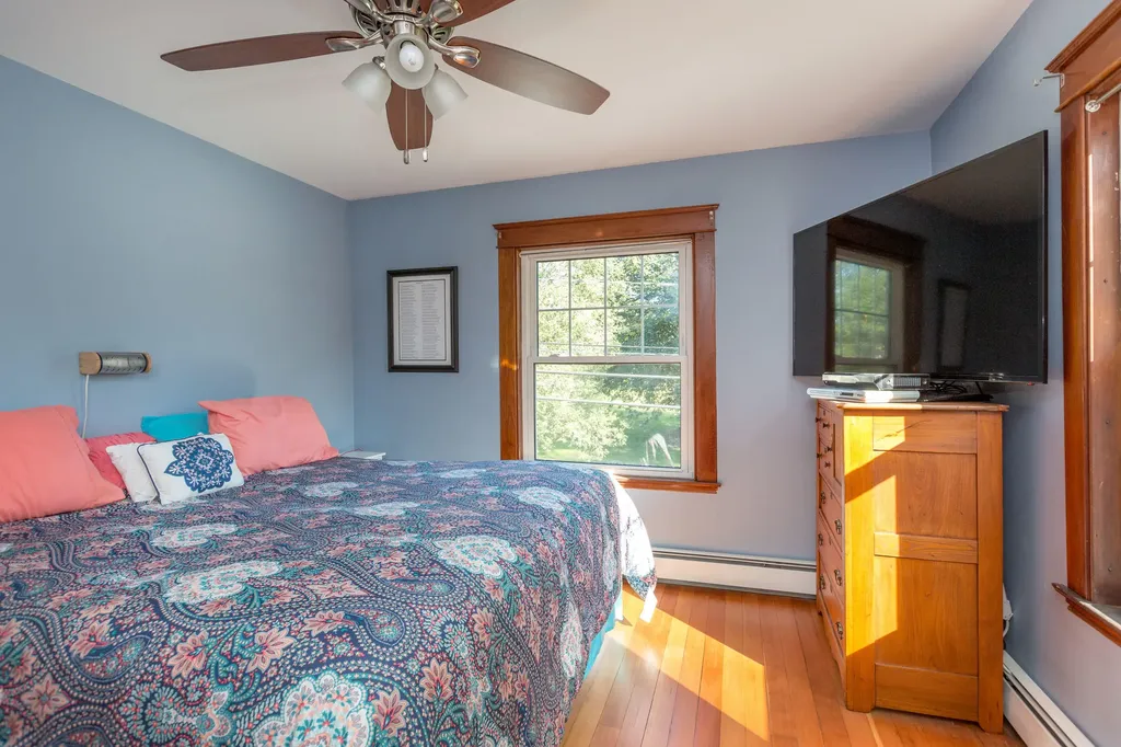 62 Federal Street Wiscasset ME 04578