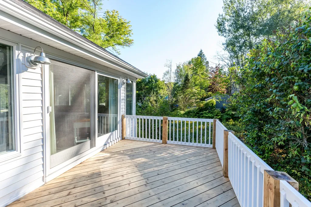 62 Federal Street Wiscasset ME 04578