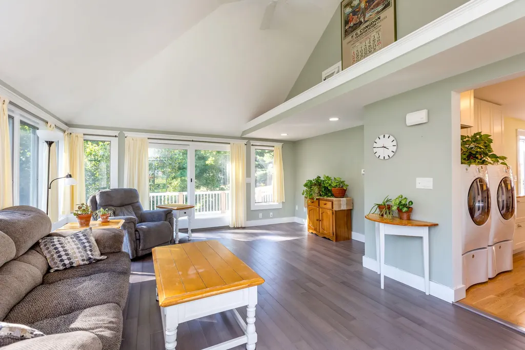 62 Federal Street Wiscasset ME 04578