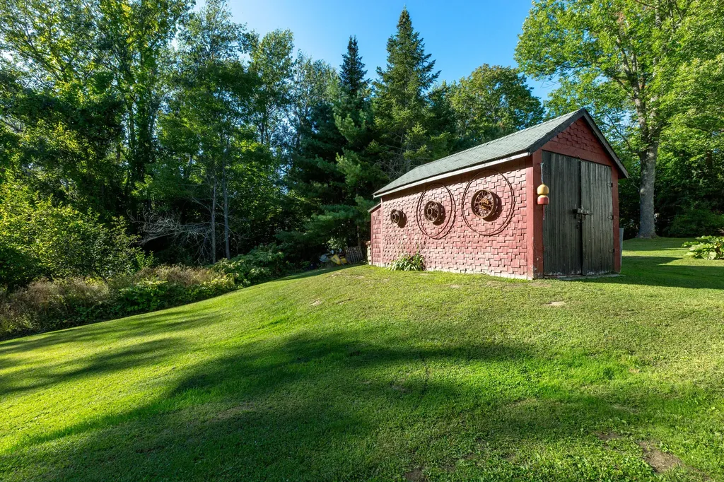 62 Federal Street Wiscasset ME 04578