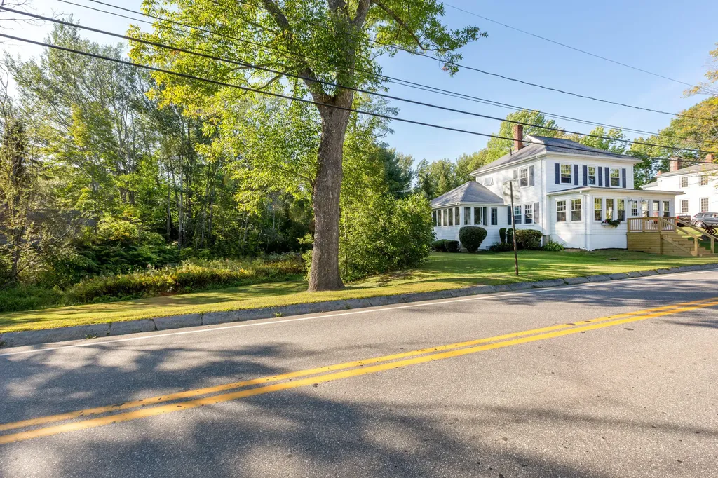 62 Federal Street Wiscasset ME 04578