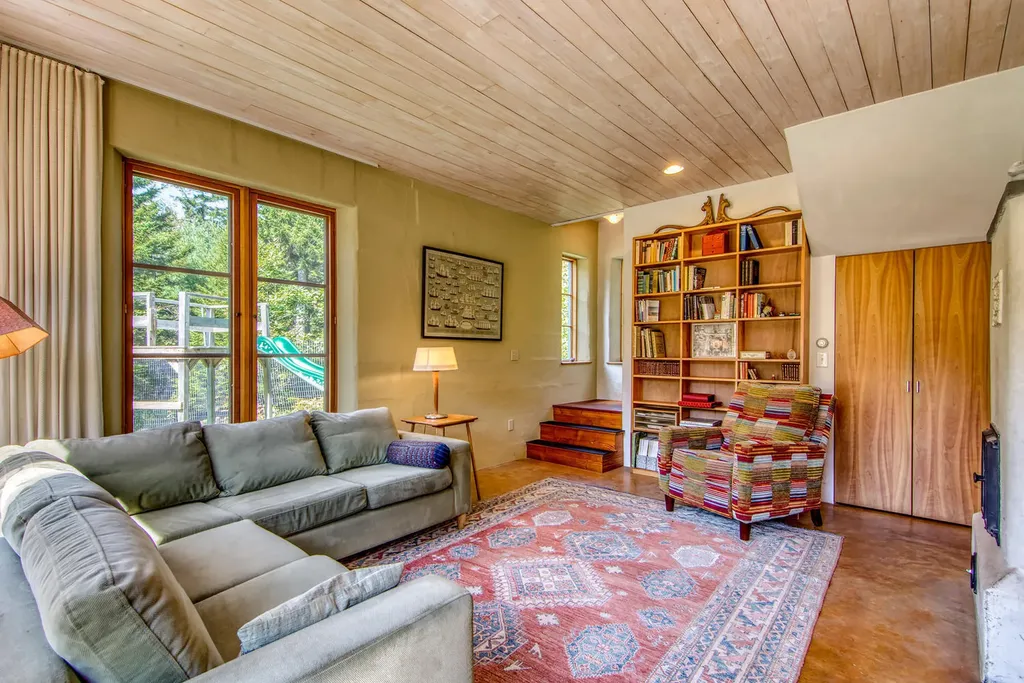 219 Kingdom Road Blue Hill ME 04614