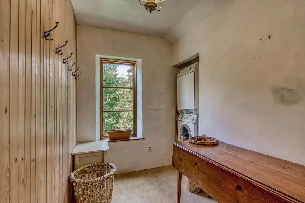 219 Kingdom Road Blue Hill ME 04614