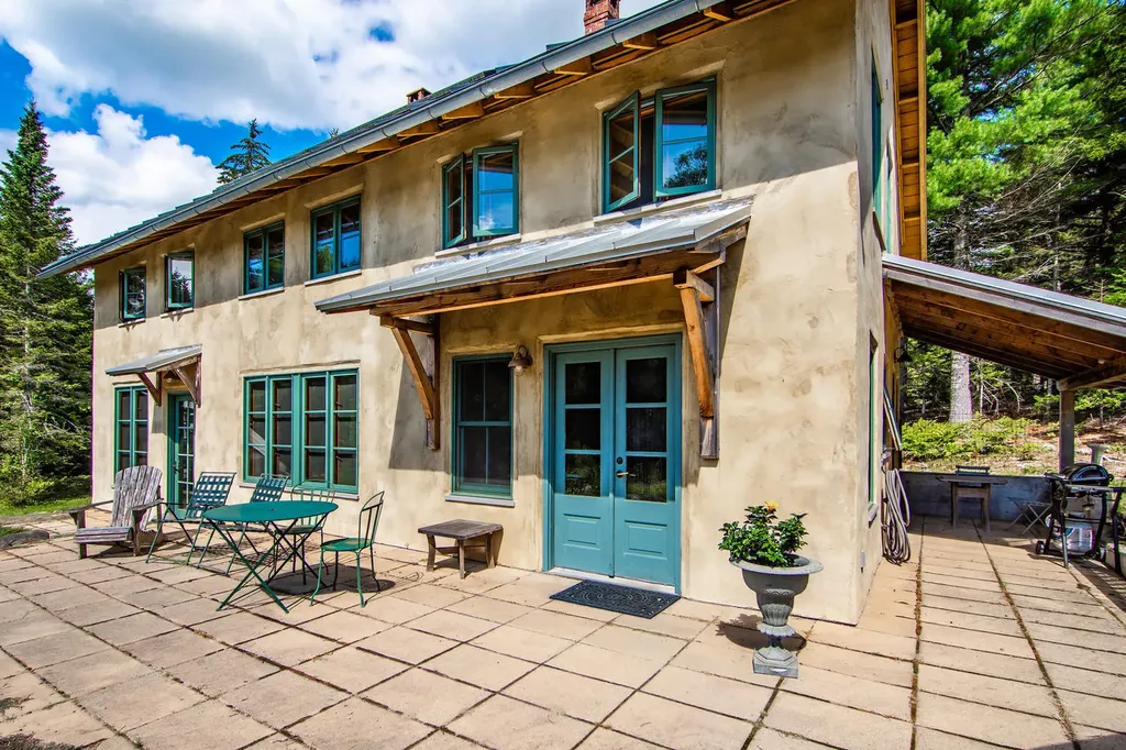 219 Kingdom Road Blue Hill ME 04614