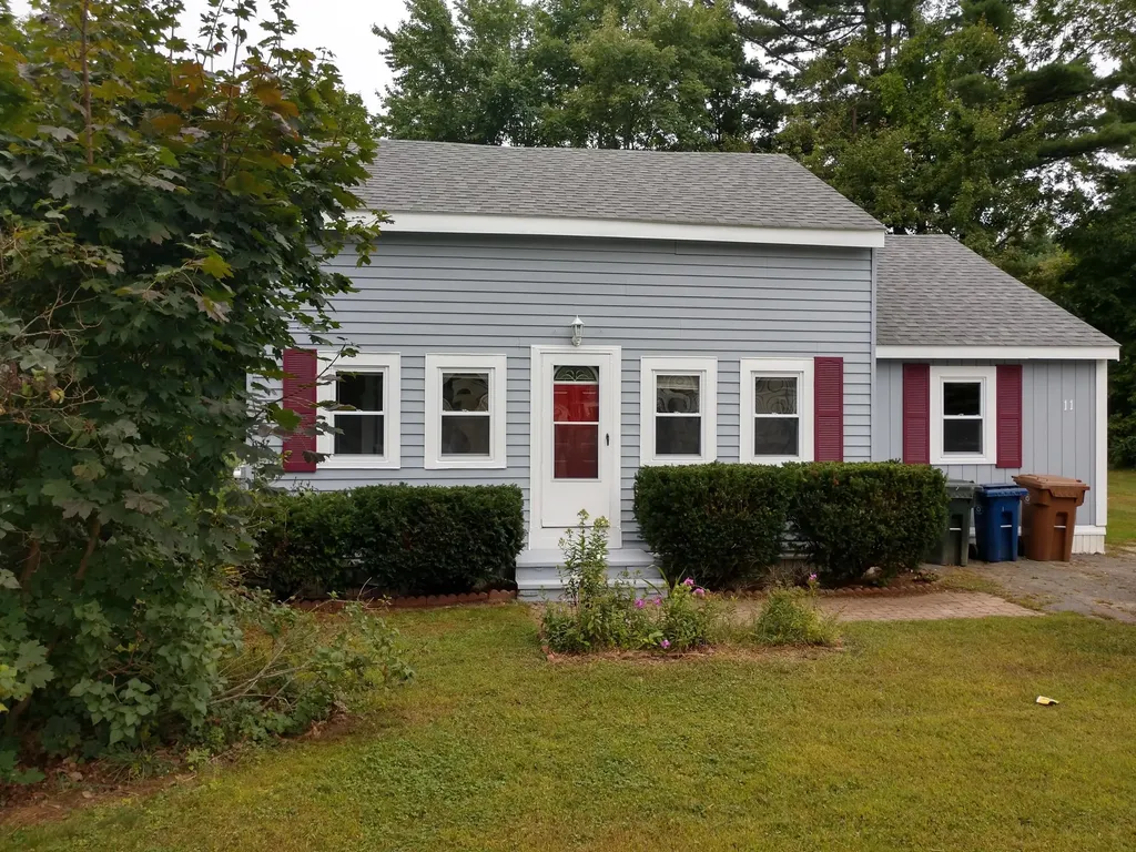 11 Stockman Avenue Saco ME 04072
