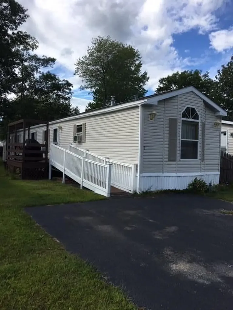 2 Pond Drive Brunswick ME 04011