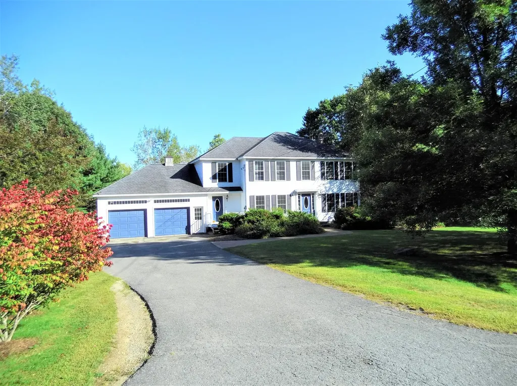 15 Town Farm Road Hampden ME 04444