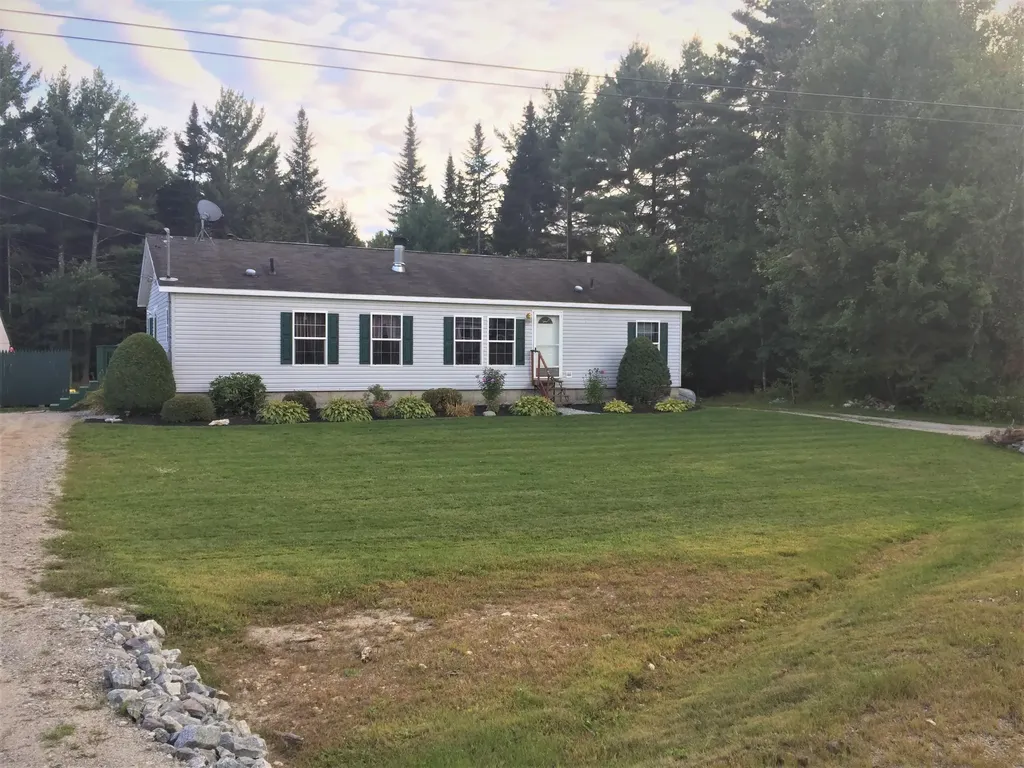 28 Mountain View Road Leeds ME 04263