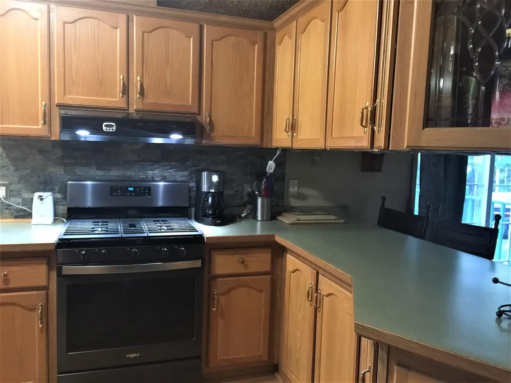 28 Mountain View Road Leeds ME 04263