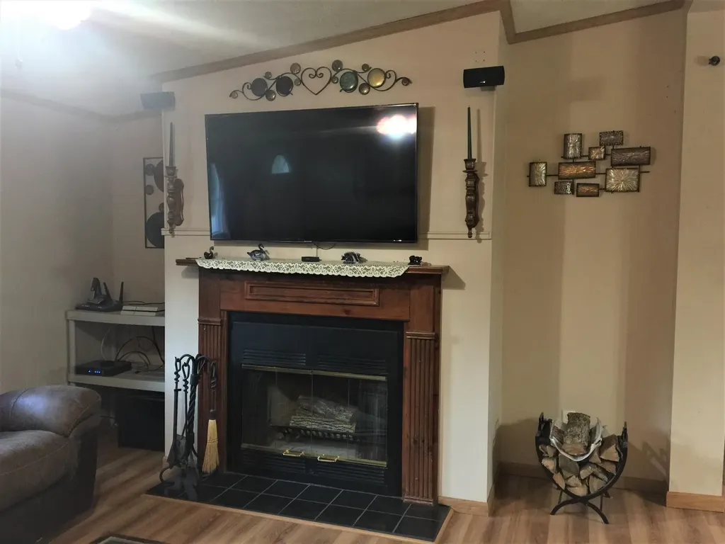 28 Mountain View Road Leeds ME 04263