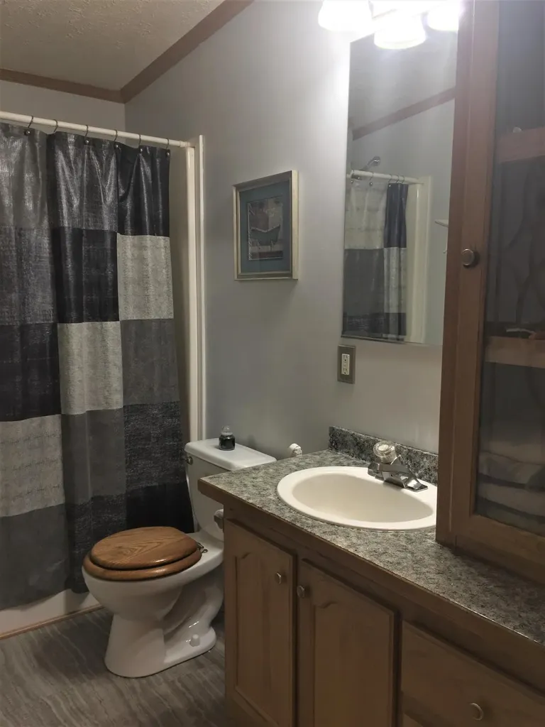 28 Mountain View Road Leeds ME 04263