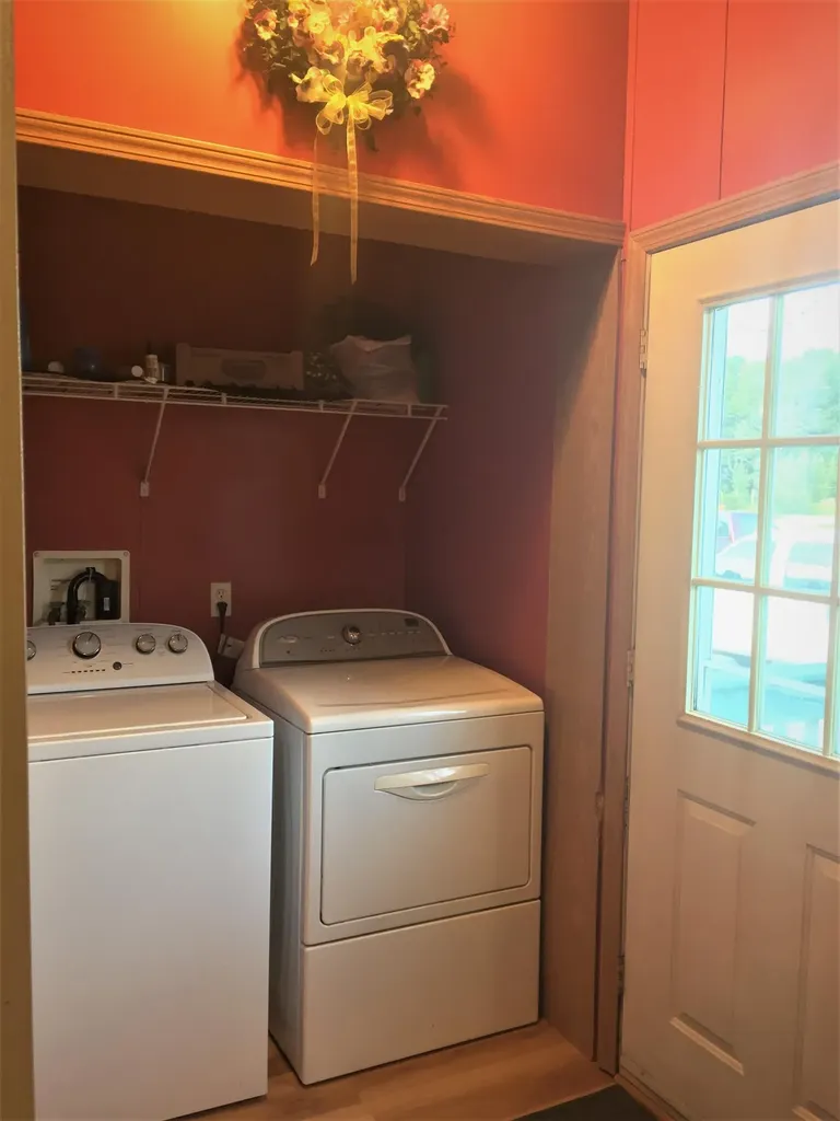 28 Mountain View Road Leeds ME 04263